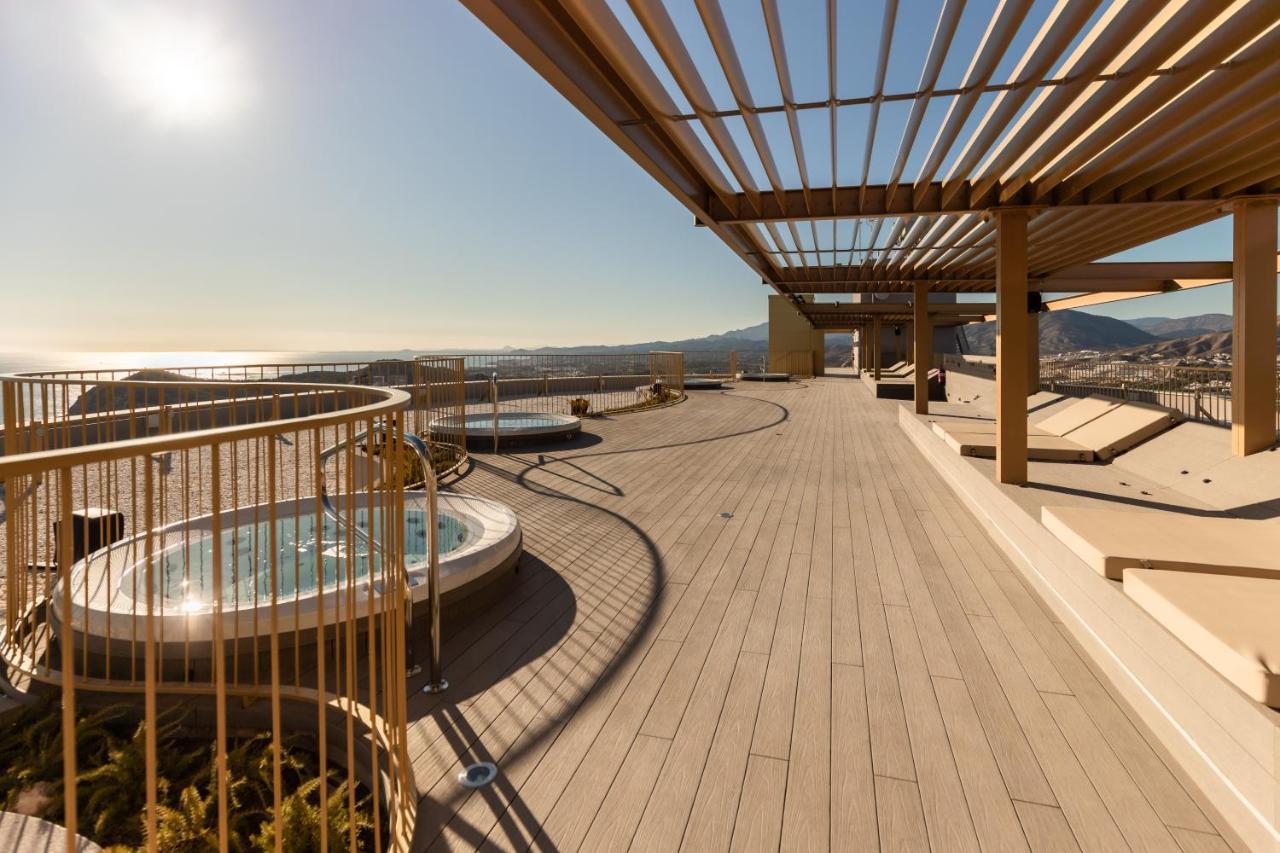 Intempo Luxury Ocean Views Resort 貝尼多姆 外观 照片