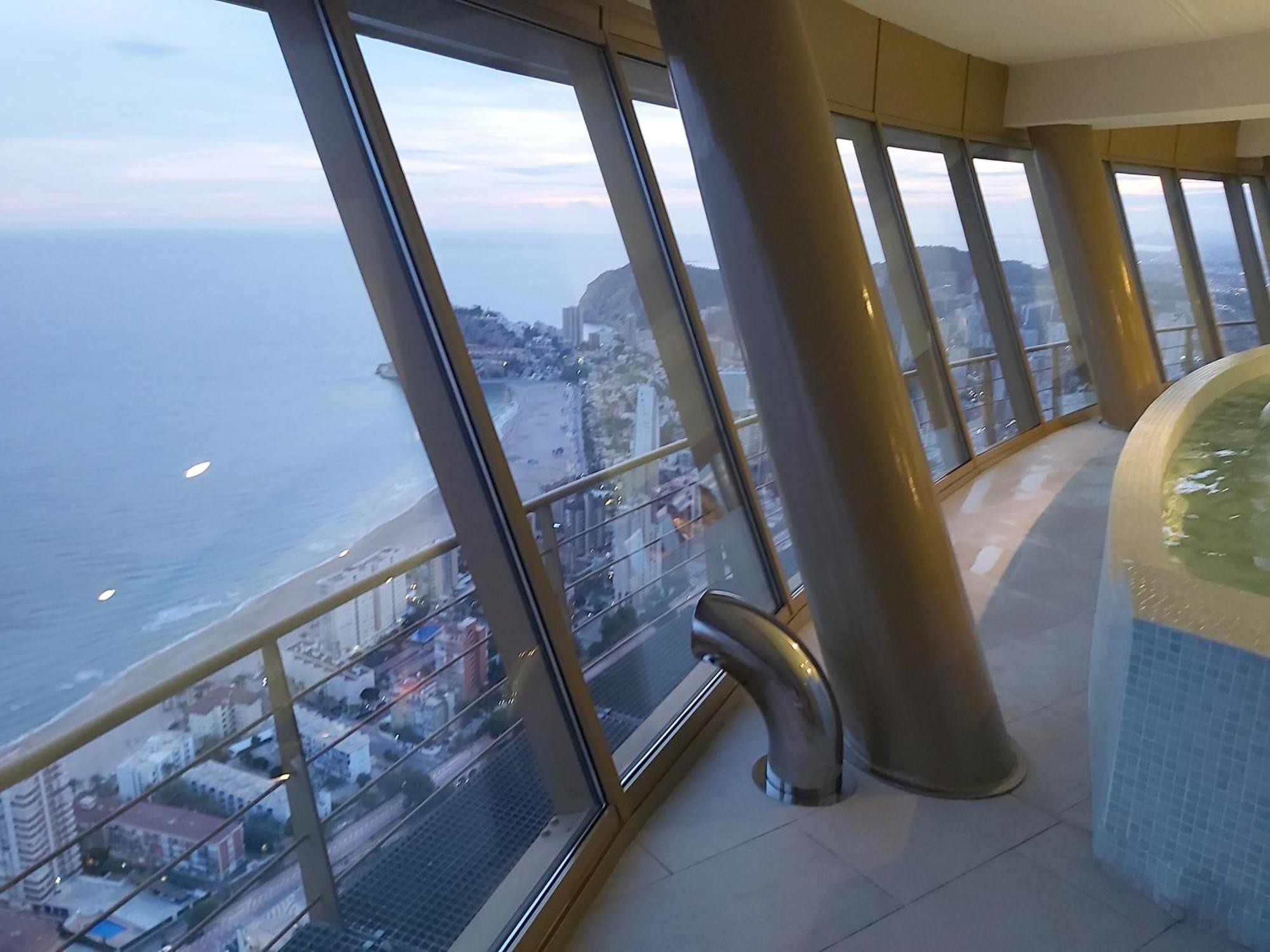 Intempo Luxury Ocean Views Resort 貝尼多姆 外观 照片