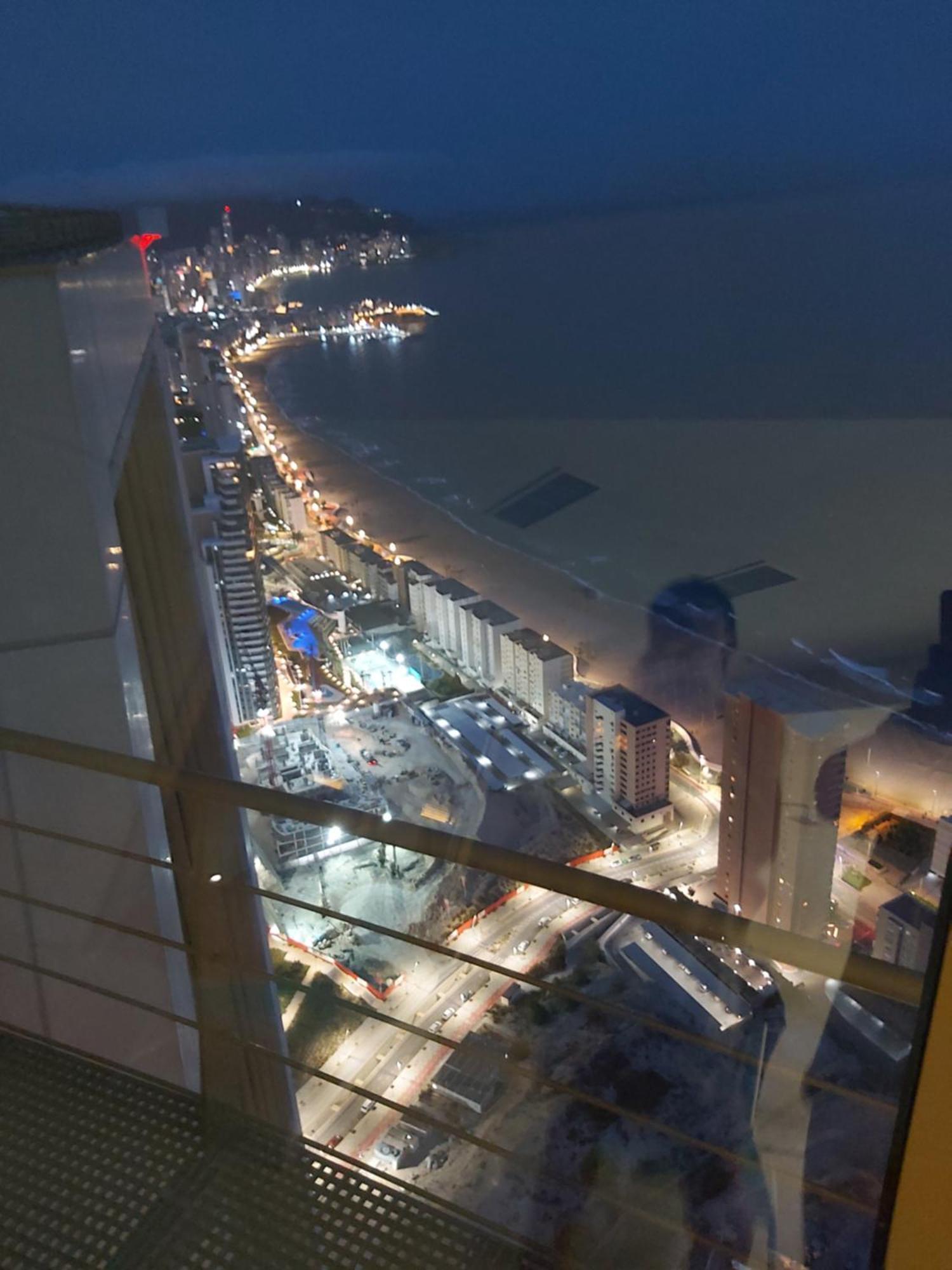 Intempo Luxury Ocean Views Resort 貝尼多姆 外观 照片