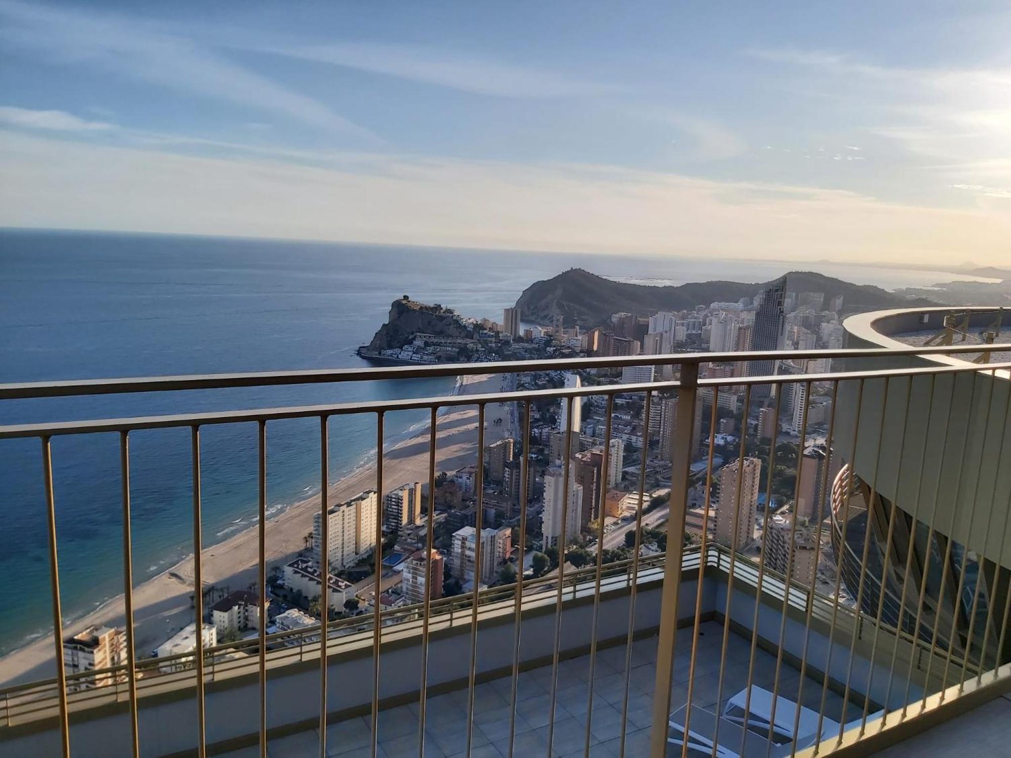 Intempo Luxury Ocean Views Resort 貝尼多姆 外观 照片